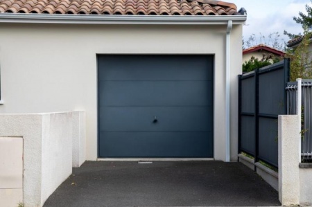 Porte de garage &agrave; Schiltigheim, comment choisir la bonne s&eacute;curit&eacute; ?